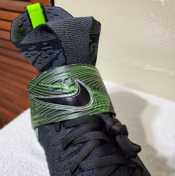 S O L D.....Nike Alpha Menace Elite 2 flyknit football cleat - Picture 9 of 15